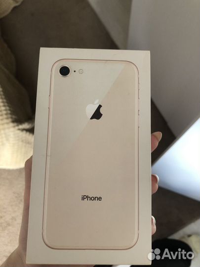 Телефон iPhone 8 64 gb