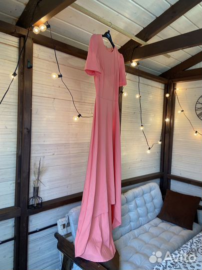 Вечернее платье со шлейфом 42