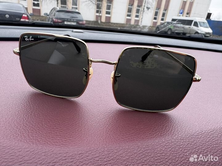 Солнцезащитные очки ray ban