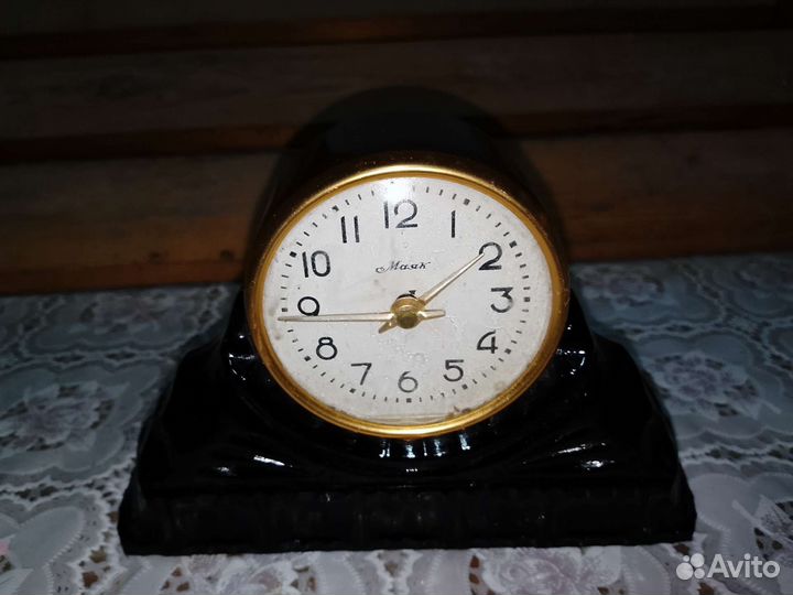 Настольные часы