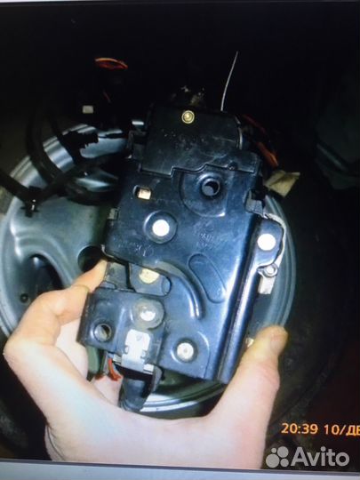 Дверной электо замок Фольксваген Пассат б5