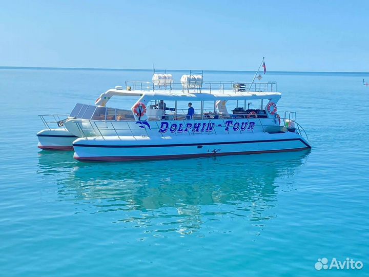 Морские прогулки на теплоходе и катере Адлер