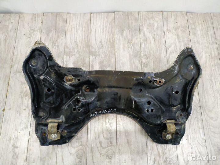 Балка передняя подрамник пежо 206