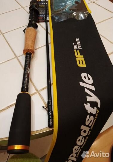 Продаю спиннинг с катушкой