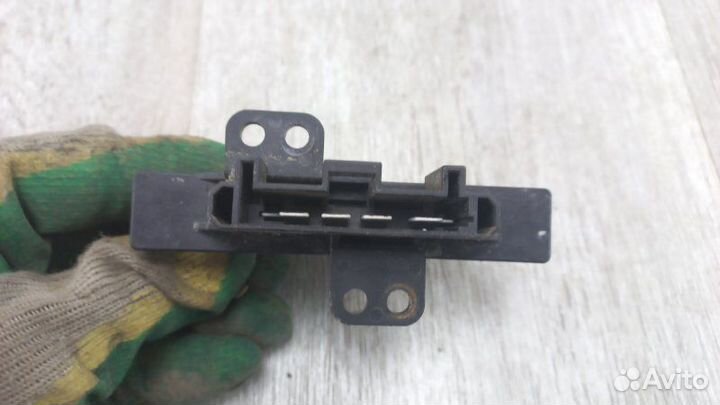 Резистор отопителя (реостат) Nissan Almera N15