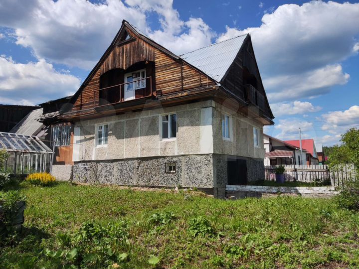 Дом 198,5 м² на участке 7,5 сот.