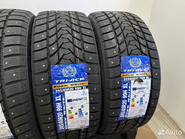 Tri Ace Snow White II Stud 245/40 R20 и 275/35 R20 99H