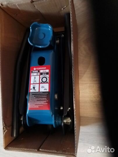 Домкрат гидравлический подкатной 2.5 т новый