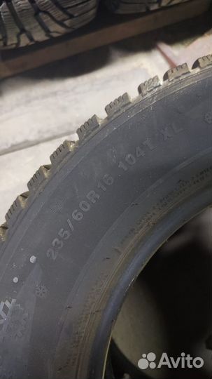 Kumho I'Zen KW22 235/60 R16 104T