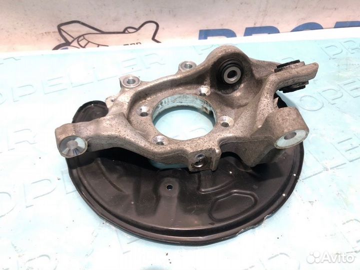 Кулак задний правый Mercedes-Benz C-Klasse W205