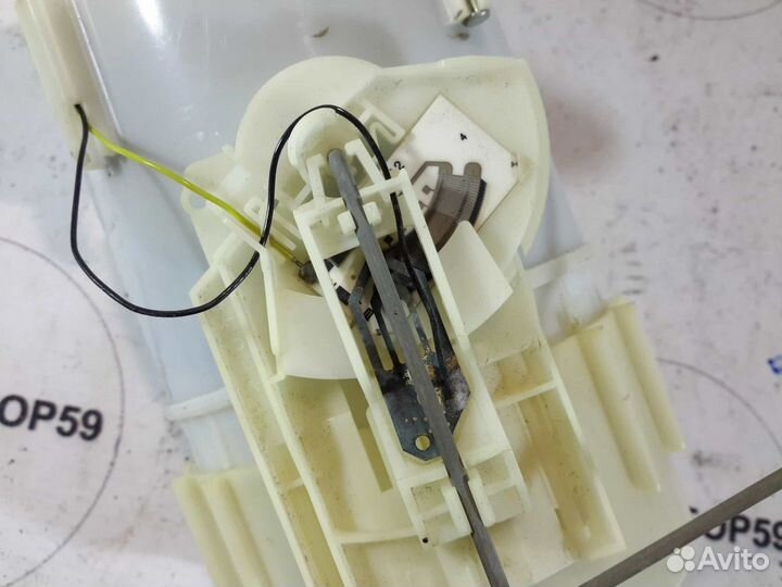 Топливный насос Peugeot 301