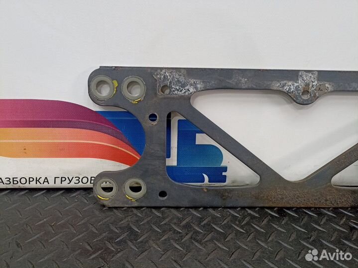 1911609 Траверса рамы поперечная Daf XF106