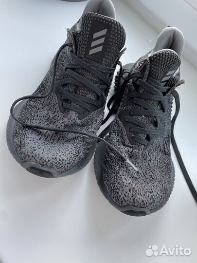 Кроссовки adidas