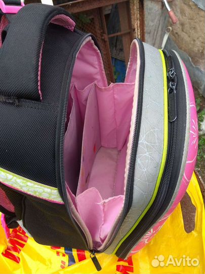 Школьный ранец