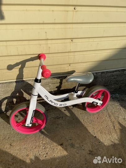 Беговел milano 2.0 tech team