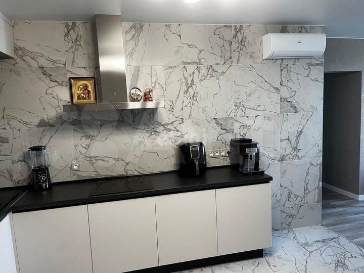 3-к. квартира, 85,3 м², 16/24 эт.