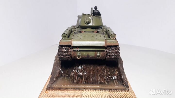 Модель танка кв-8С, обр. 1942 года, масштаб 1:35
