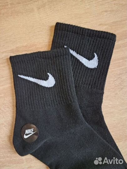 Носки nike высокие белые и черные