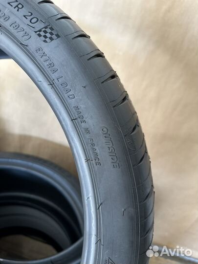 Michelin Pilot Sport 4 S 315/30 R21 и 255/35 R20 105Y