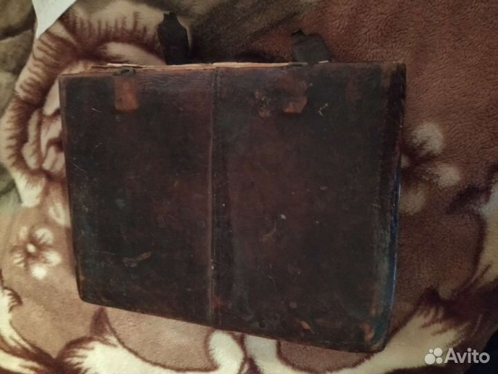 Старинные книги