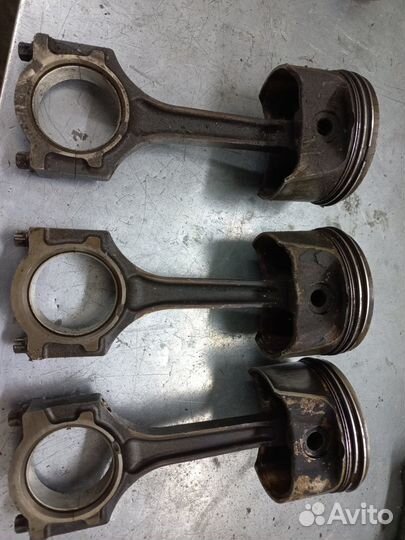 Поршень с шатуном Ford 1.6