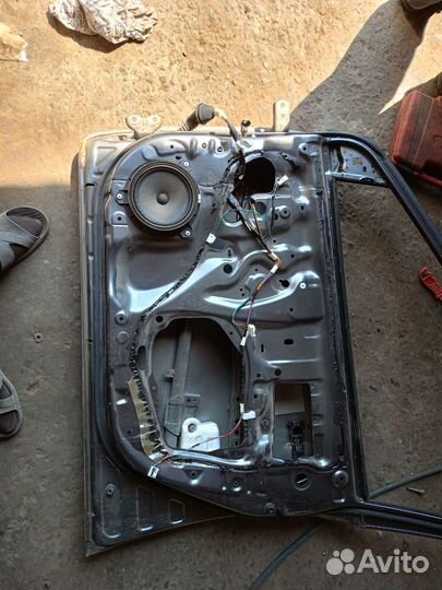 Передняя правая дверь Toyota Corolla X 150