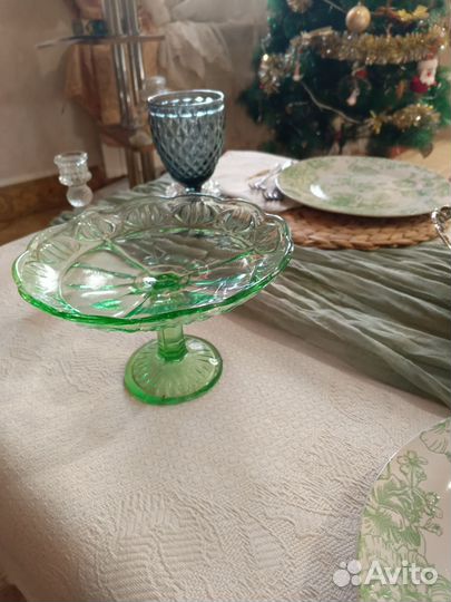 Ваза для фруктов на ножке цветное стекло СССР