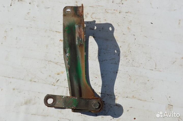 Кронштейн амортизатора кабины, задний правый scani