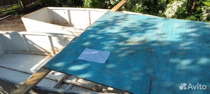 Лодка - катамаран