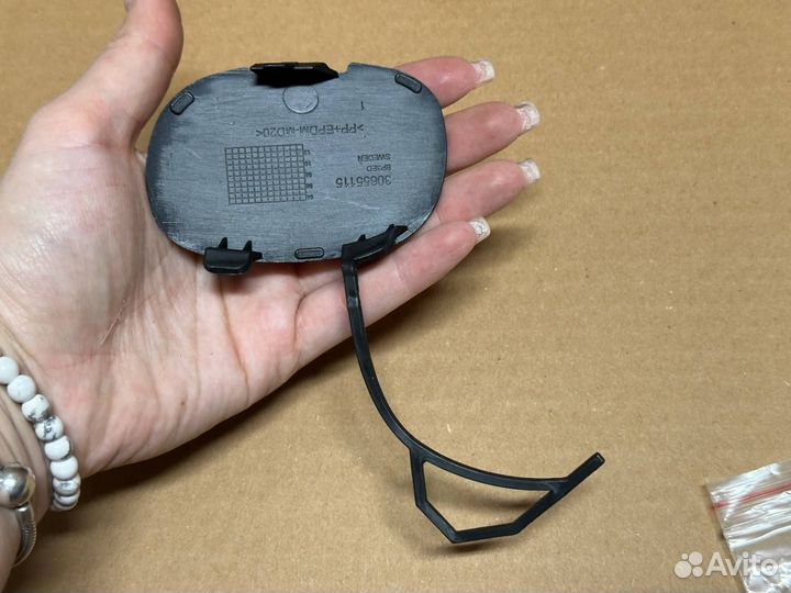 Заглушка крюка переднего бампера volvo C80 06-13