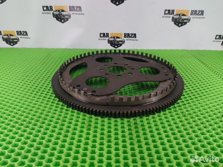 Маховик двигателя