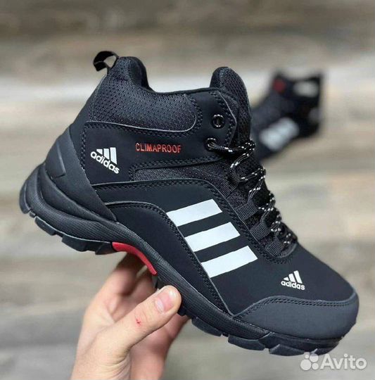 Кроссовки adidas