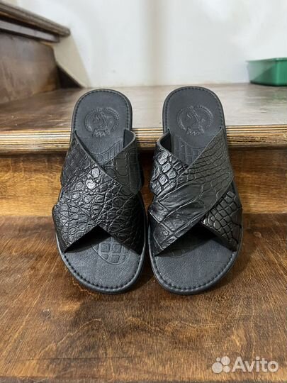 Комплект из крокодила