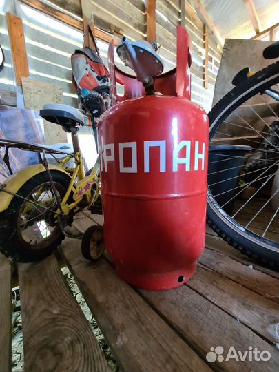 Два газовых баллона по 27 литров
