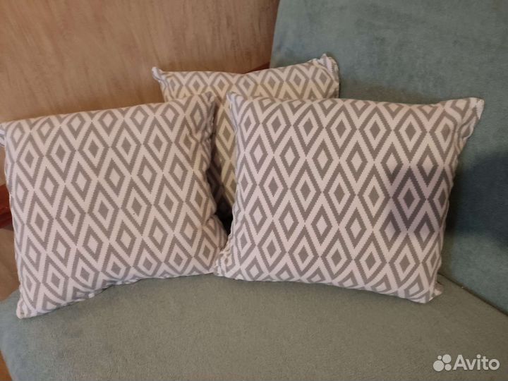 Подушки диванные. 3 шт. 35 x 35 см