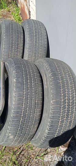Bridgestone Dueler A/T 265/65 R17