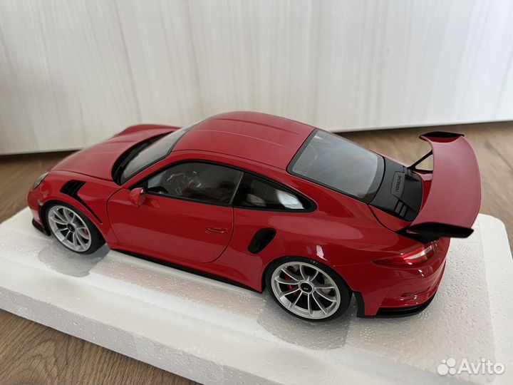 1/18 Autoart 78165 Porsche 911 (991) GT3 RS 2016
