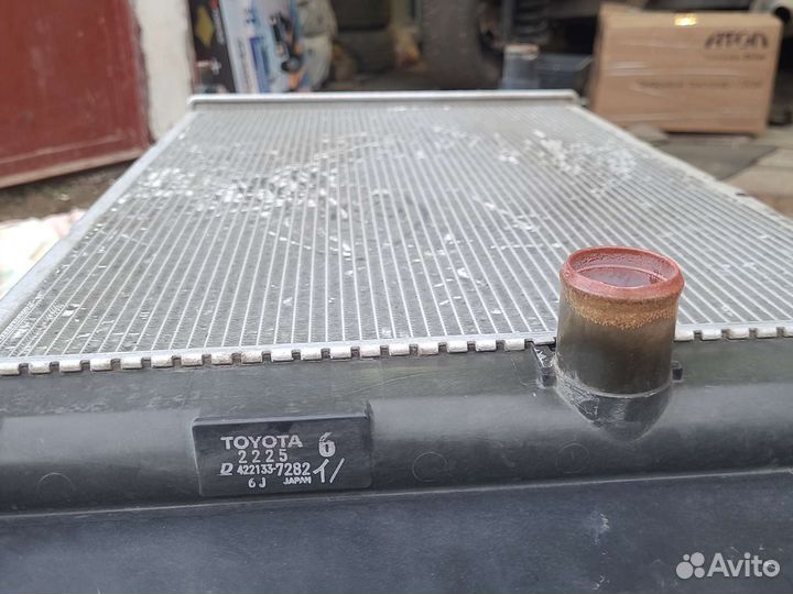 Радиатор охлаждения оригинал toyota corolla 150