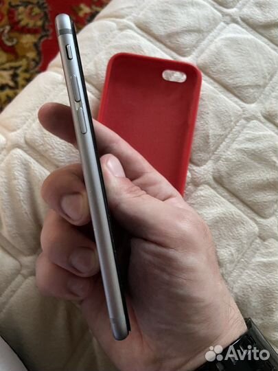 Телефон iPhone 6s