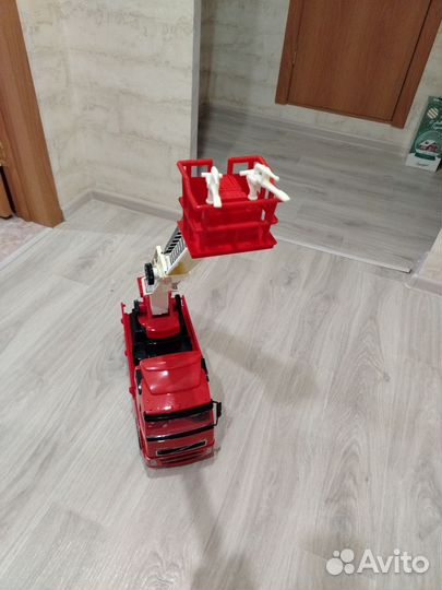Игрушка пожарная машина
