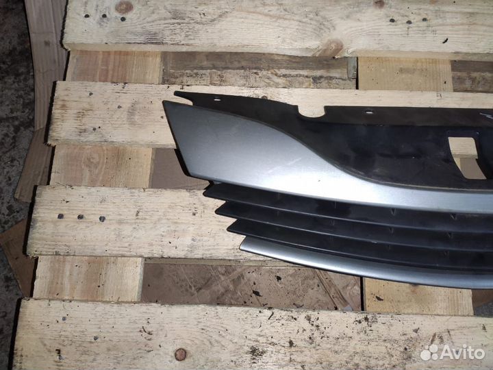 Решетка paдиaтора Ренo Lаguna 2