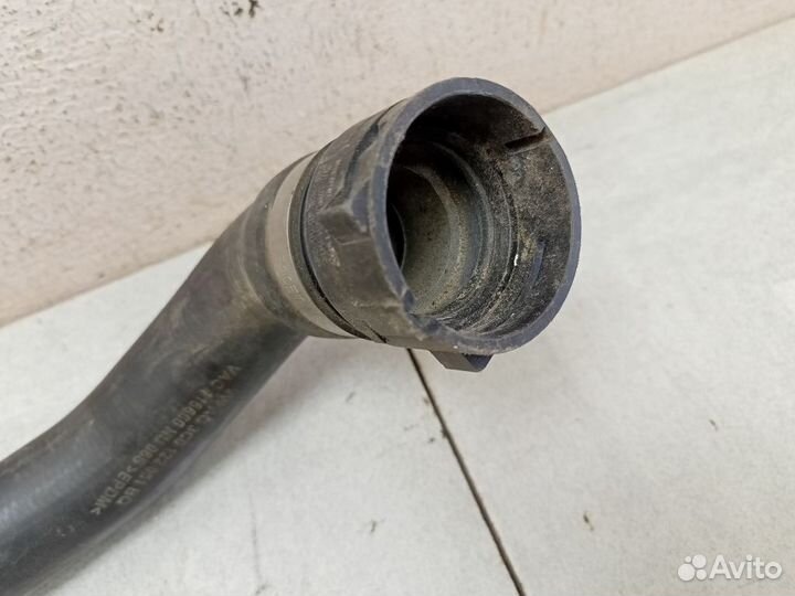 Патрубок системы охлаждения