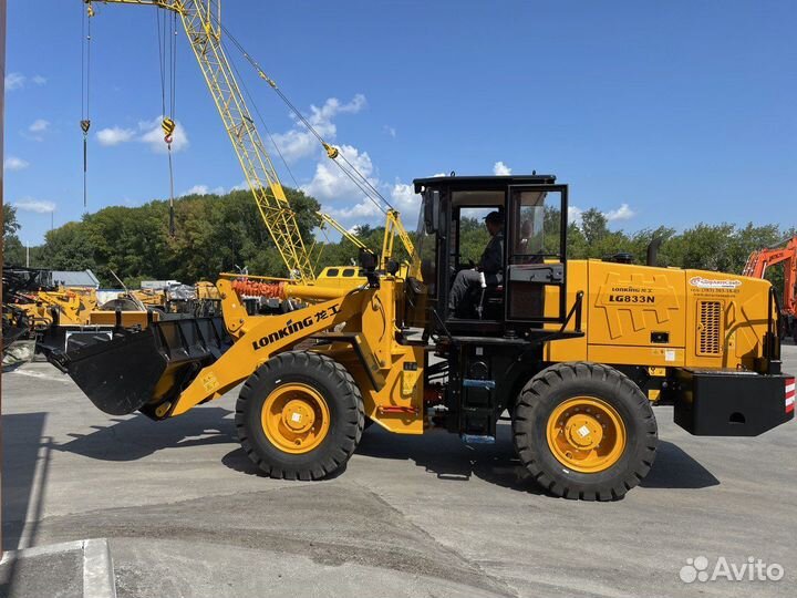 Фронтальный погрузчик Lonking LG833N, 2023