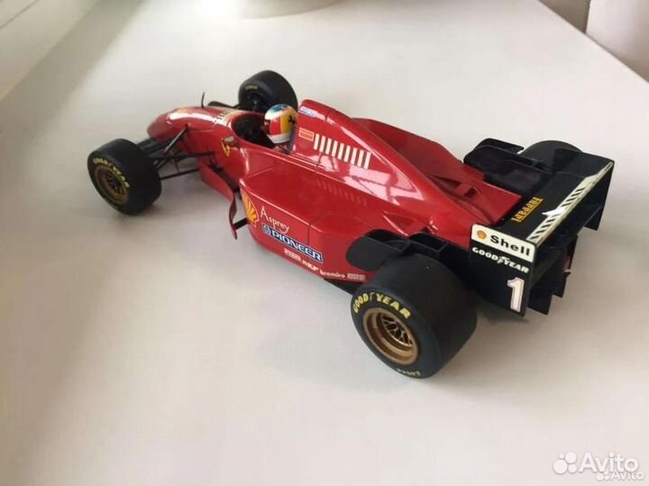 F1 Ferrari 412 T2 M.Schumacher (Minichamps 1:18)
