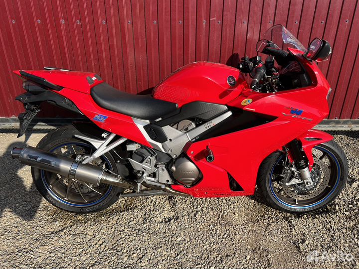 Продам Honda vfr800f 2014
