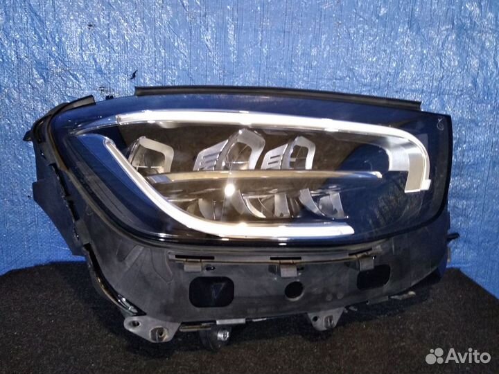 Фара правая GLC
