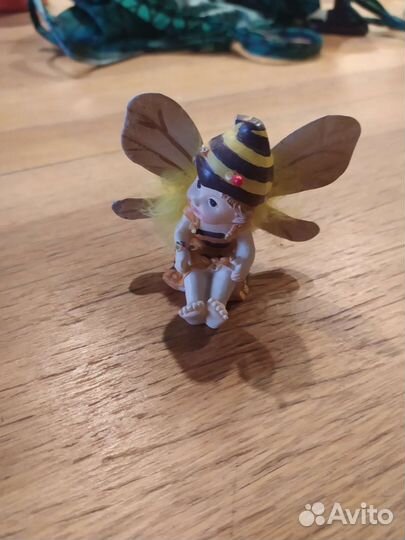 Продаю фарфоровые фигурки