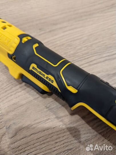 Гайковерт угловой аккумуляторный dewalt DCF513