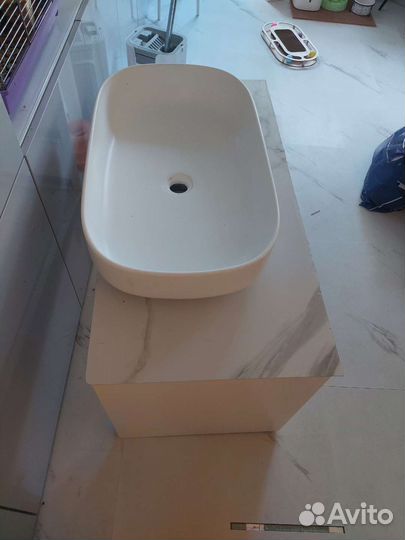 Раковина с тумбой