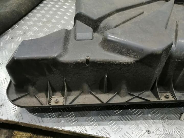 Ниша запасного колеса Renault Megane 3 хэтчбек